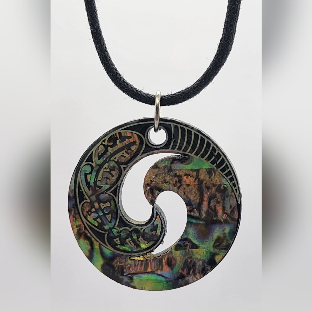 Ying Yang abalone pendant necklace Adjustable